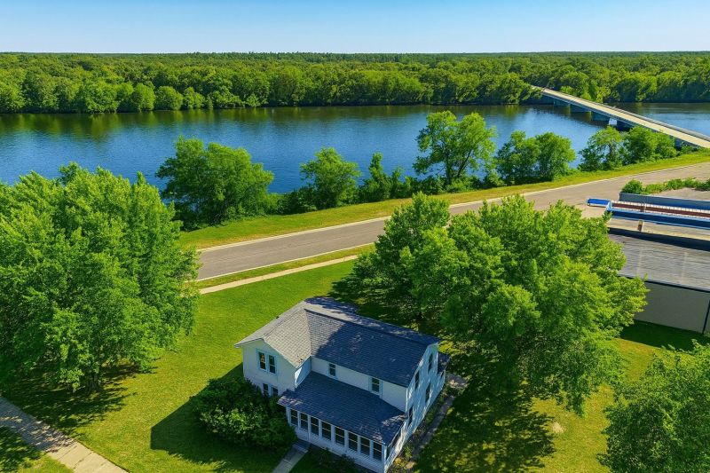 Top Bathroom Remodeling Companies in Greendale, WI